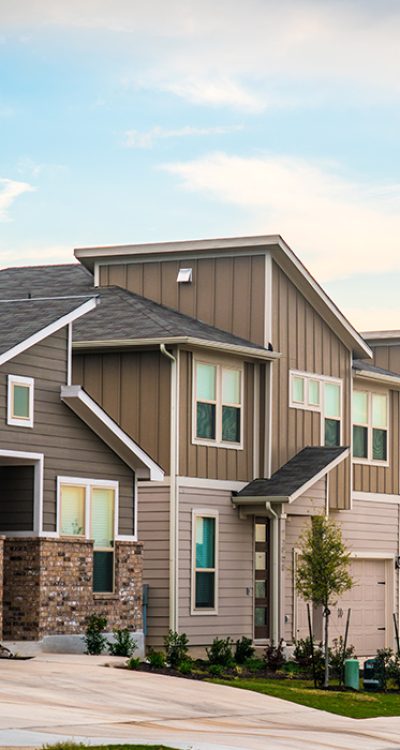 homes along street decatur in